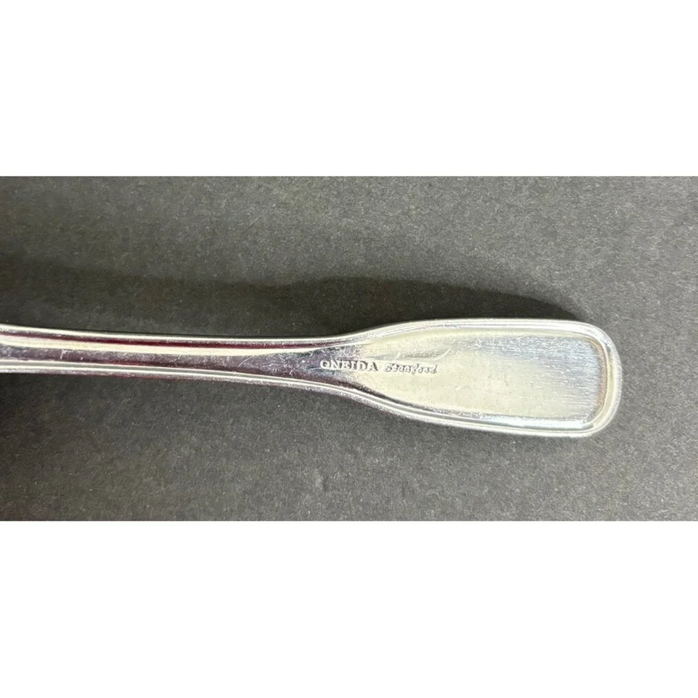 2 Oneida Stanford Place Oval Soup Spoons Stainless Flatware Minimalist 7 1/2